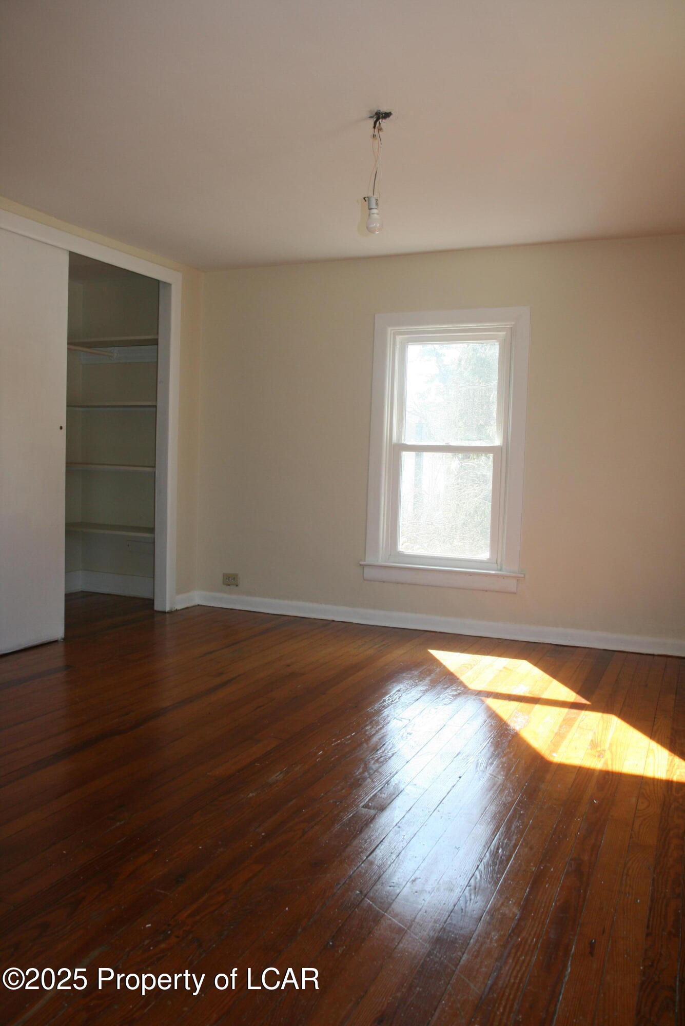 Shavertown, Pennsylvania 18708, United States, 3 Bedrooms Bedrooms, ,1 BathroomBathrooms,Residential,Active,92409