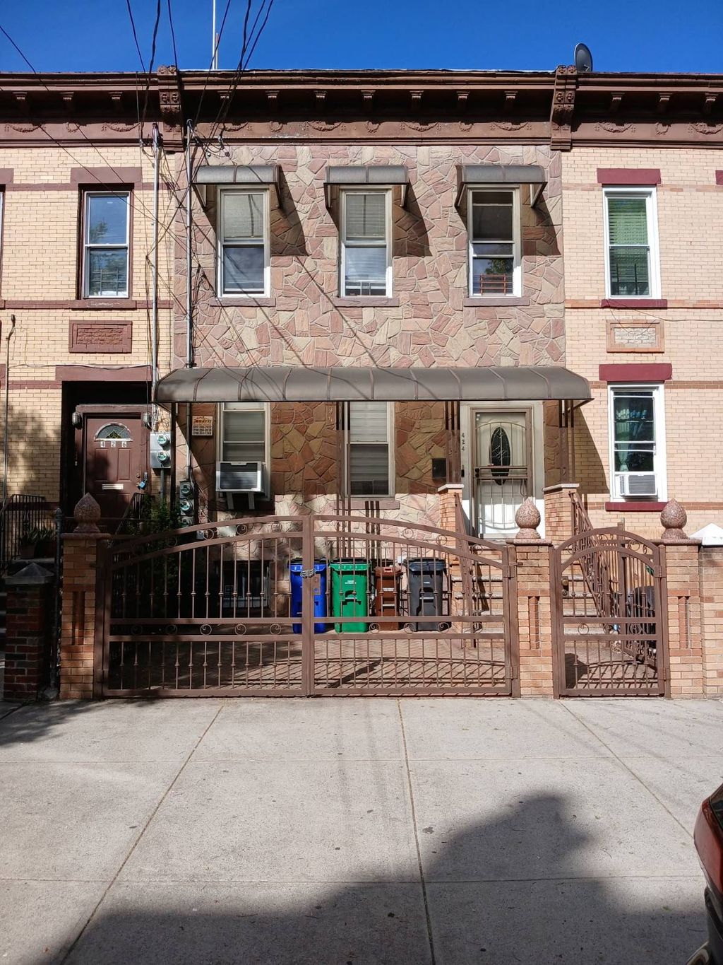 Photo of 424 van Siclen Avenue, BROOKLYN, NY 11207 (MLS # 11729768)