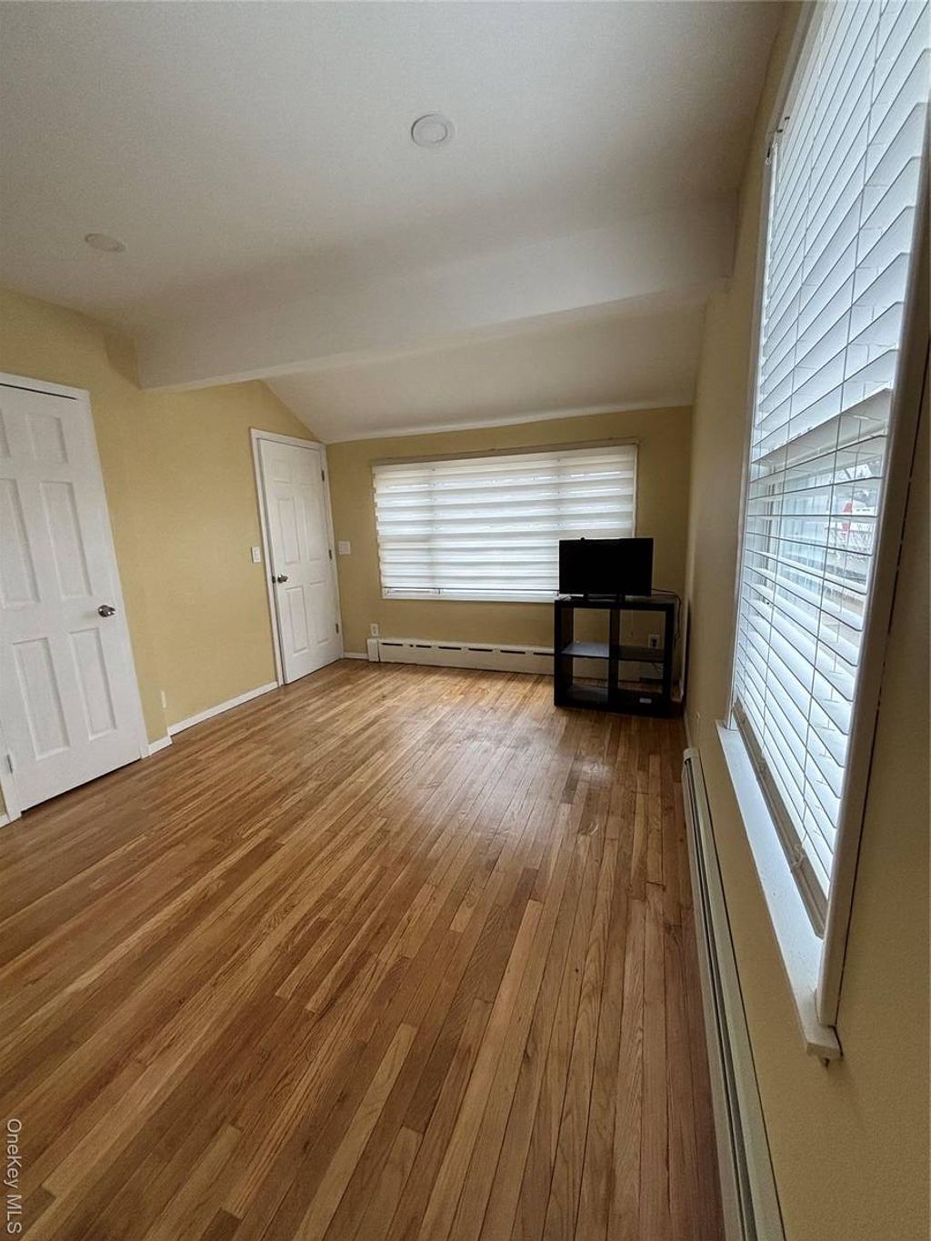 Photo of 26 Roslyn Street, Islip Terrace, NY 11752 (MLS # 11684508)