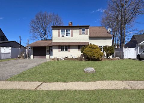 Photo of 5 South Ln, Levittown, NY 11756 (MLS # 11675712)