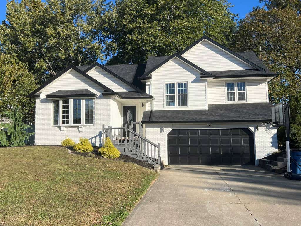 Photo of 702 W Meford St, Robinson, IL 62454 (MLS # 11927967)