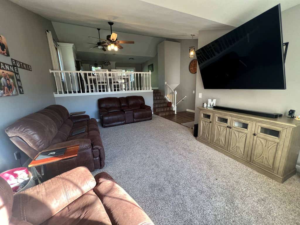 Photo of 702 W Meford St, Robinson, IL 62454 (MLS # 11927967)