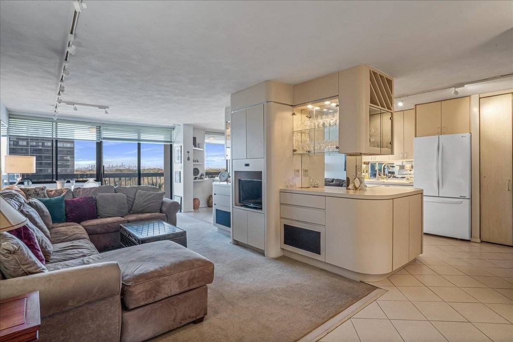 Photo of TWO Bay Club #17U, Bayside, NY 11360 (MLS # 11592910)