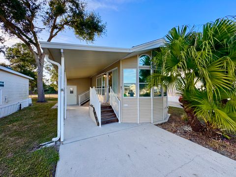 Photo of 51 Lemon Road, Palmetto, FL 34221 (MLS # 11621539)