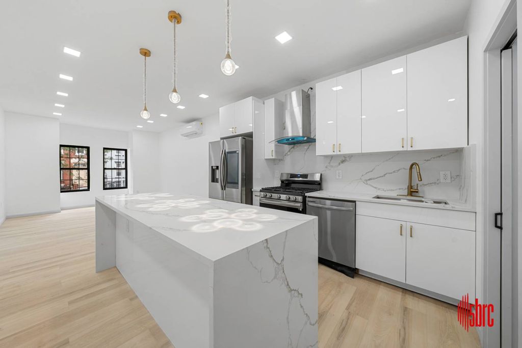 Photo of 1058 Jefferson Ave, Brooklyn, NY 11221 (MLS # 11642823)