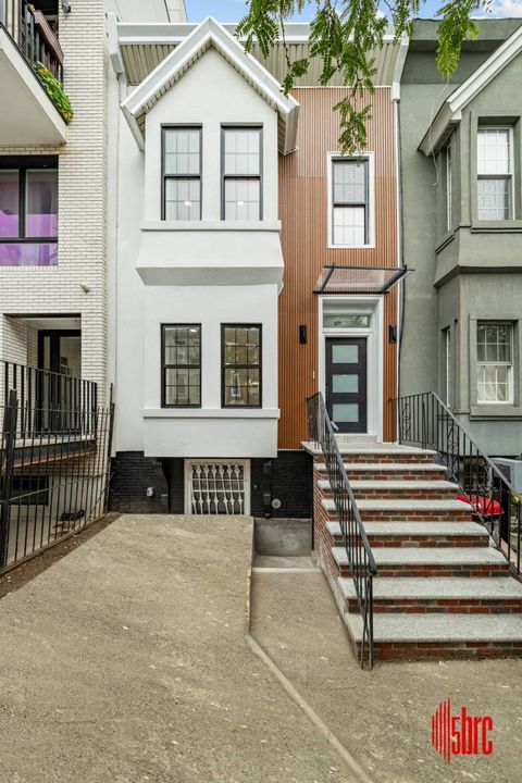 Photo of 1058 Jefferson Ave, Brooklyn, NY 11221 (MLS # 11642823)