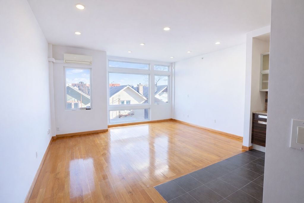 Photo of 3037 Brighton 6th Street #7, Brooklyn, NY 11235 (MLS # 11622651)