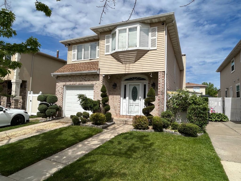 Photo of 179 Gervil Street, Staten Island, NY 10309 (MLS # 11791993)