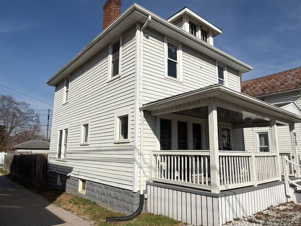 Photo of 617 N Maple St, Lancaster, OH 43130 (MLS # 11677856)