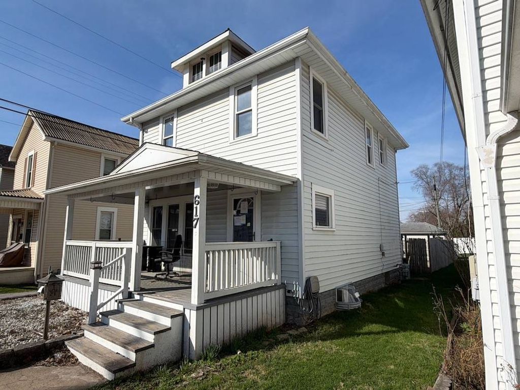 Photo of 617 N Maple St, Lancaster, OH 43130 (MLS # 11677856)