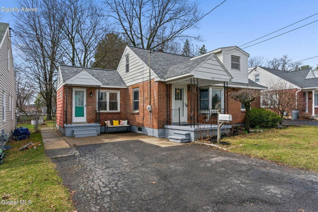 Photo of 3275 Franklin Street, Rotterdam, NY 12306 (MLS # 11684471)