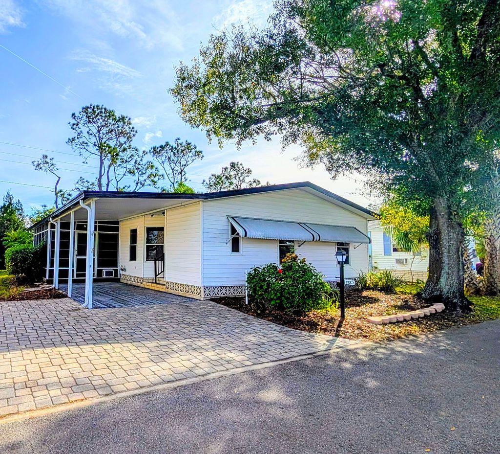 Photo of 1737 Conifer Ave, Kissimmee, FL 34758 (MLS # 11619970)