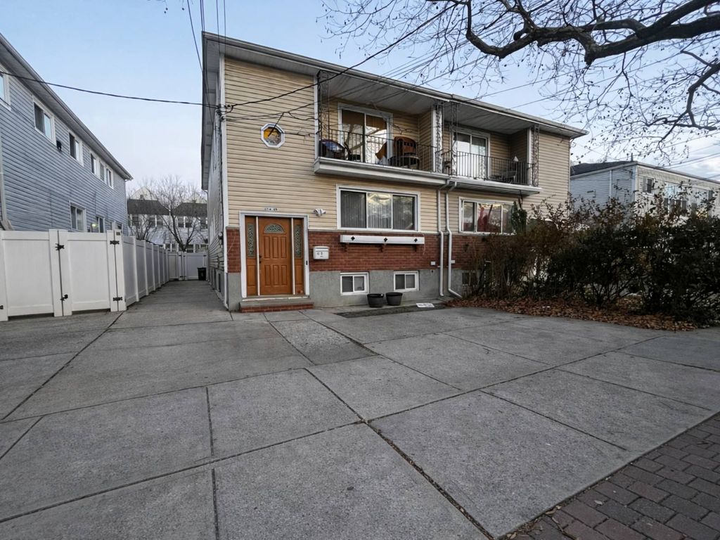 Photo of 14949 257th Street, Rosedale, NY 11422 (MLS # 11643167)