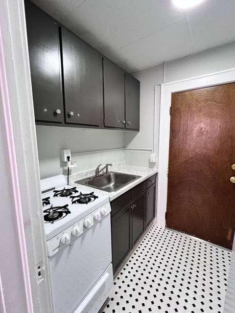 Photo of 132 Jay St #15, Schenectady, NY 12305 (MLS # 11674395)