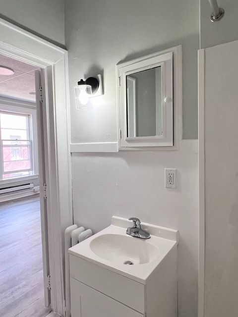 Photo of 132 Jay St #15, Schenectady, NY 12305 (MLS # 11674395)