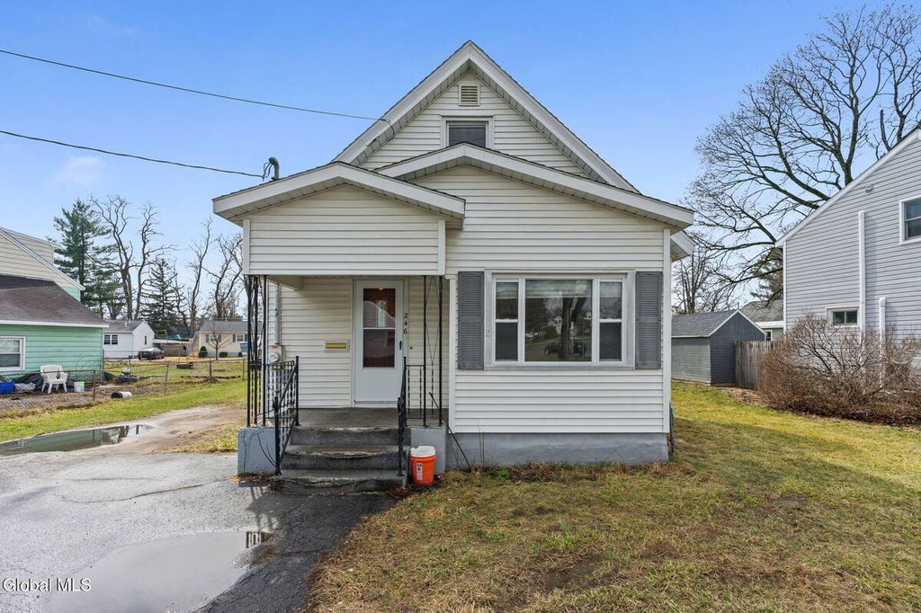 Photo of 246 E Campbell Road, Rotterdam, NY 12303 (MLS # 11684459)