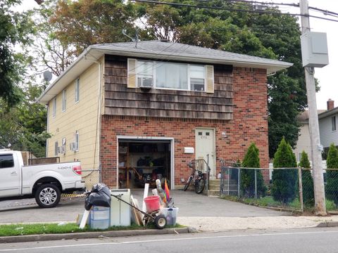 Photo of 4336 Hicksville Rd, BETHPAGE, NY 11714 (MLS # 11741719)