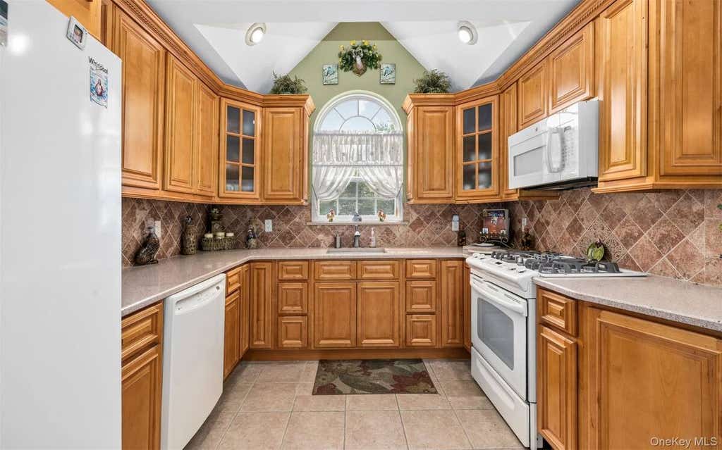 Photo of 110 Joseph Lane, Dix Hills, NY 11746 (MLS # 11931076)
