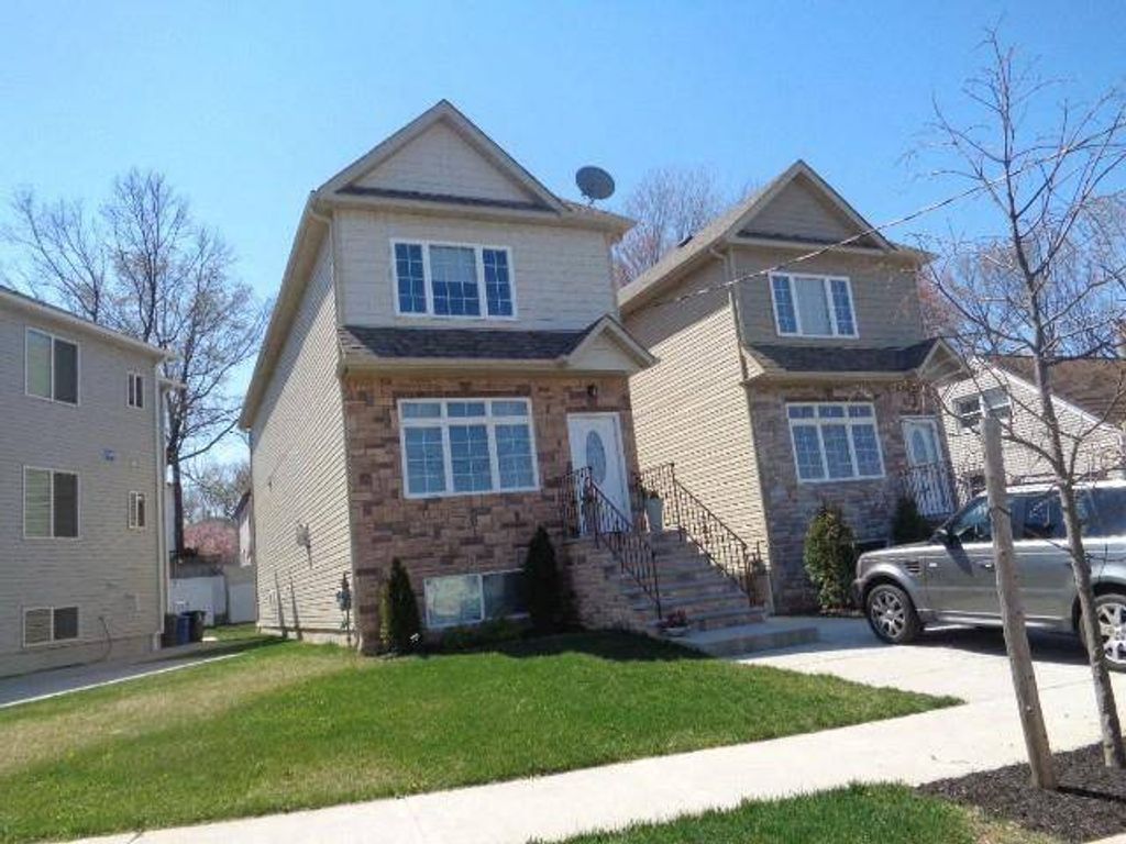 Photo of 32 Wild Ave, Staten Island, NY 10314 (MLS # 11775995)
