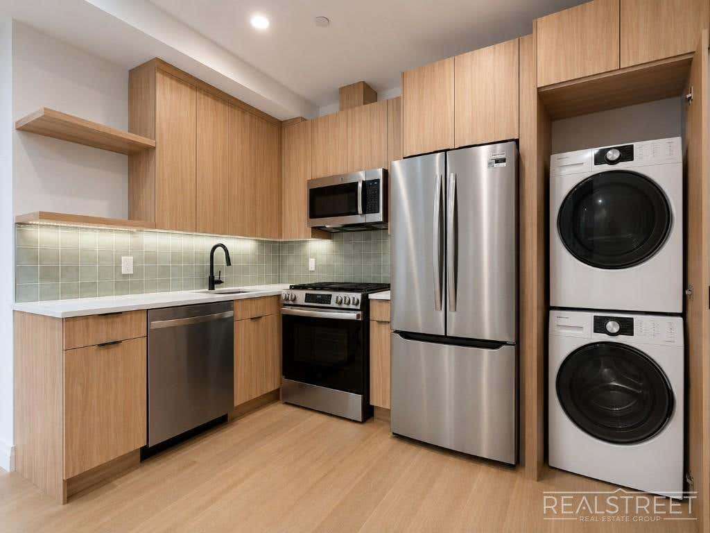 Photo of 95 Ralph Avenue #3R, Brooklyn, NY 11221 (MLS # 11912453)