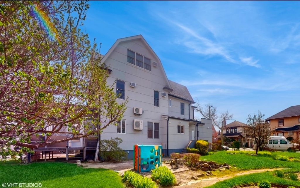 Photo of 3851 Laurel Avenue, Brooklyn, NY 11224 (MLS # 11803897)