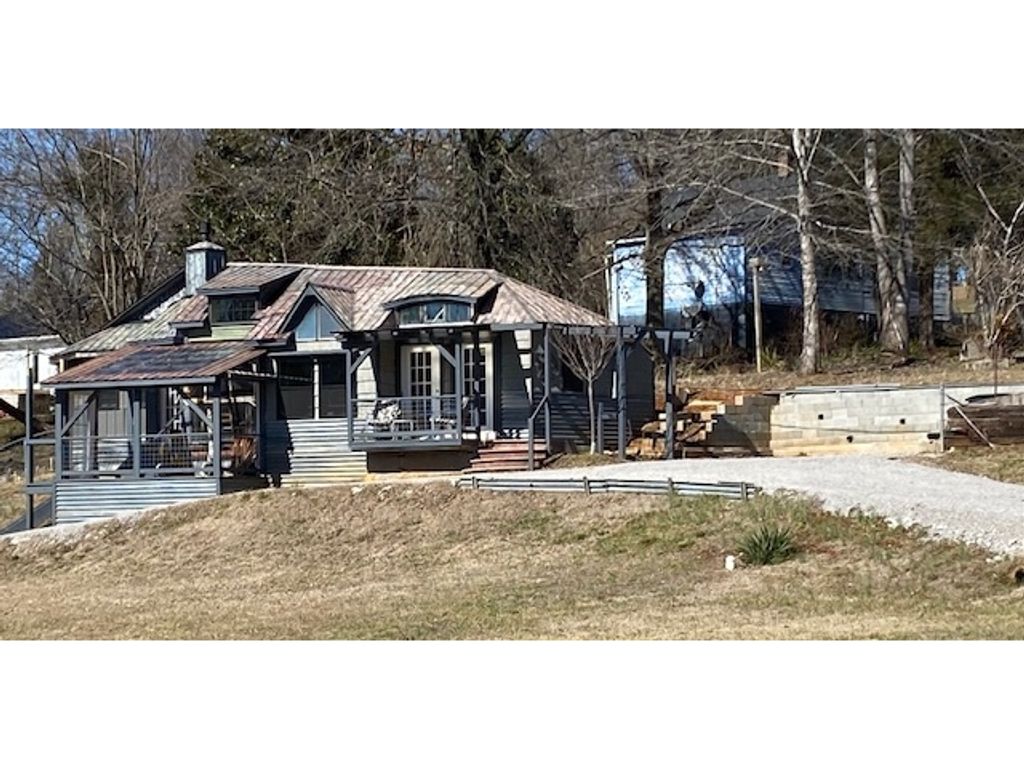 Photo of 149 S Church St, Sparta, TN 38583 (MLS # 11655241)