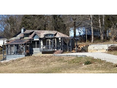 Photo of 149 S Church St, Sparta, TN 38583 (MLS # 11655241)