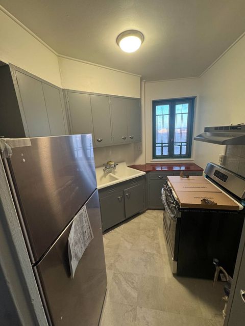 Photo of 1650 Metropolitan Ave #9, Bronx, NY 10462 (MLS # 11658819)