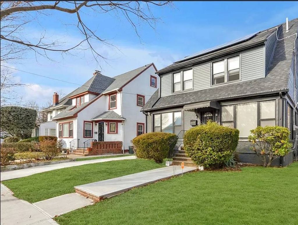 Photo of 19409 111th Rd, Saint Albans, NY 11412 (MLS # 11618212)