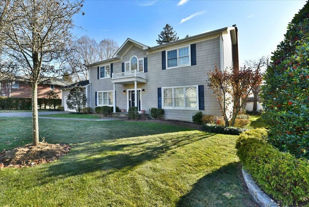 Photo of 92 Amherst Street, Garden City, NY 11530 (MLS # 11617566)