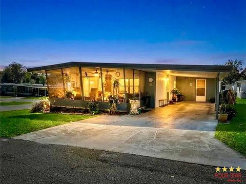 Photo of 38 Knight Dr, Leesburg, FL 34748 (MLS # 11662733)