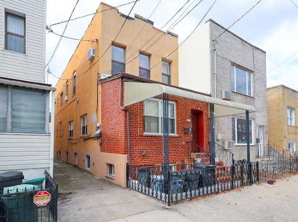 Photo of 2166 West 9th St, Brooklyn, NY 11223 (MLS # 11622461)