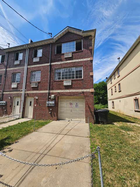 Photo of 2865 Grace Ave, Bronx, NY 10469 (MLS # 11824664)