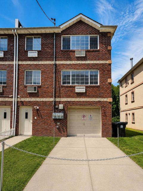 Photo of 2865 Grace Ave, Bronx, NY 10469 (MLS # 11824664)