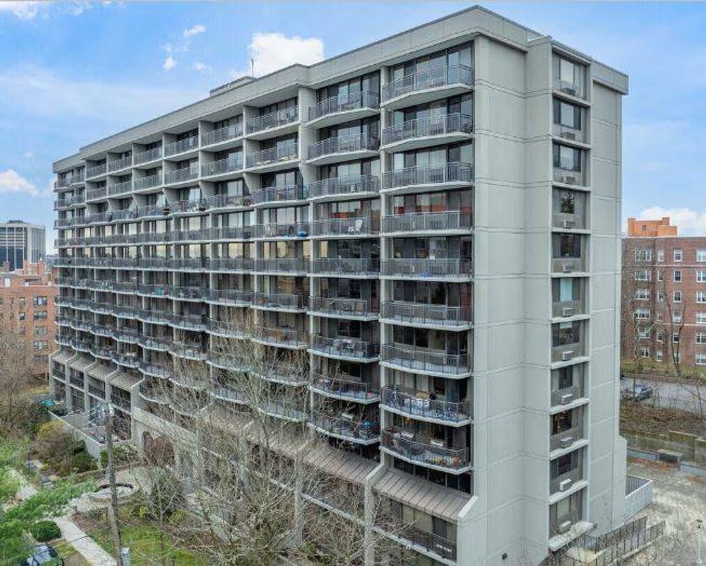 Photo of 15 Stewart Pl #5A, White Plains, NY 10603 (MLS # 11677888)