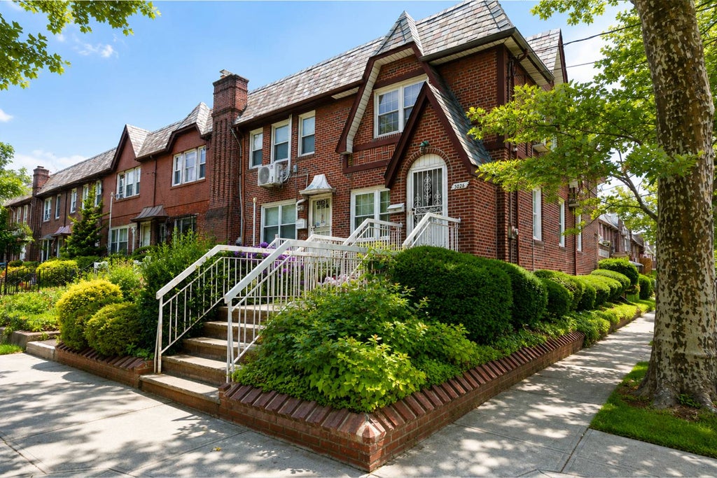 Photo of 3026 Ave T, Brooklyn, NY 11229 (MLS # 11847074)