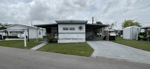 Photo of 37 Kelly Drive, Lakeland, FL 33815 (MLS # 11598059)