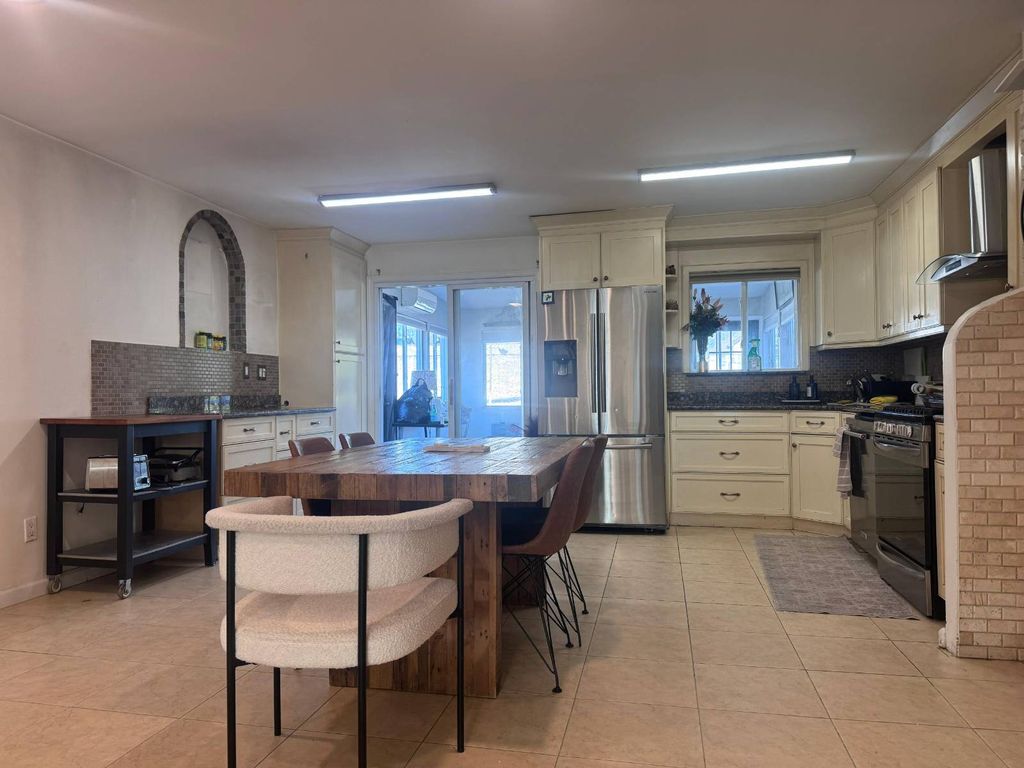 Photo of 2115 E 70 St, Brooklyn, NY 11234 (MLS # 11671371)