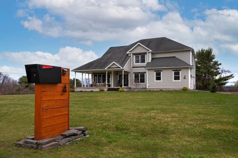 Photo of 4 Weisheit Rd, Glenmont, NY 12077 (MLS # 11684388)