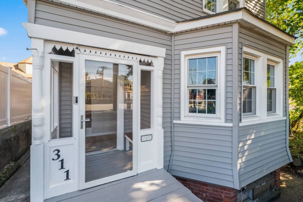 Photo of 311 Tompkins Avenue, Staten Island, NY 10304 (MLS # 11594496)