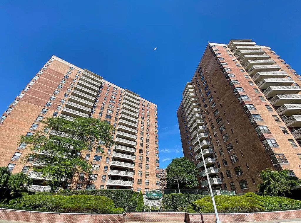 Photo of 40 Brighton 1 Rd Rd #15L, Brooklyn, NY 11235 (MLS # 11651699)