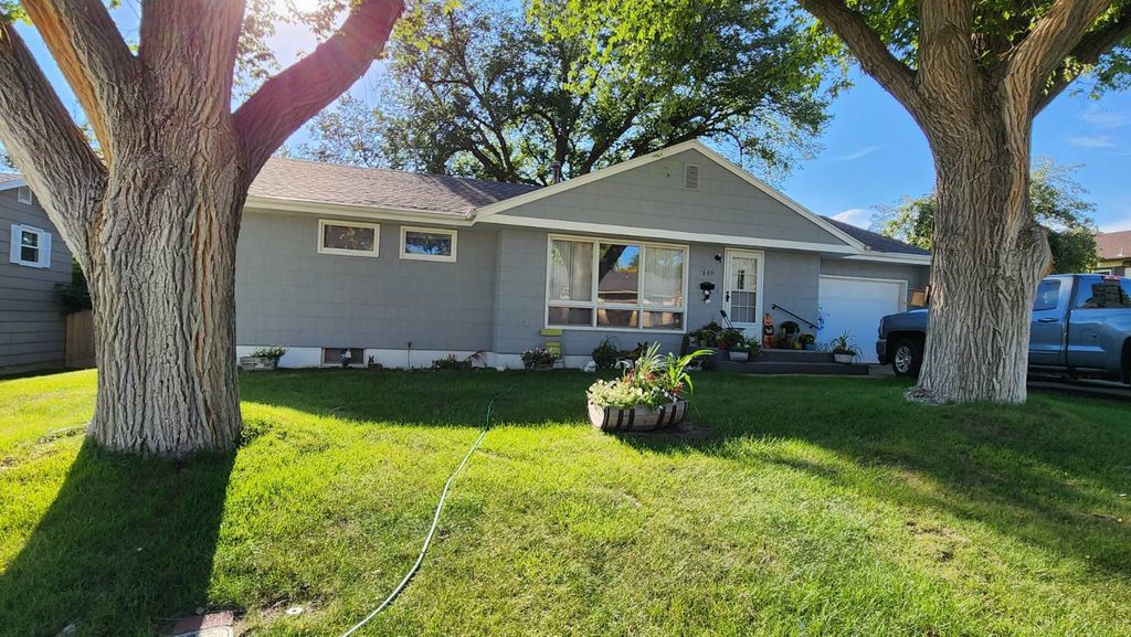 Photo of 606 West Ave, Norton, KS 67654 (MLS # 11619985)