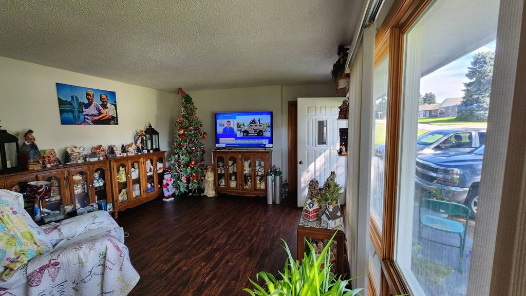 Photo of 606 West Ave, Norton, KS 67654 (MLS # 11619985)