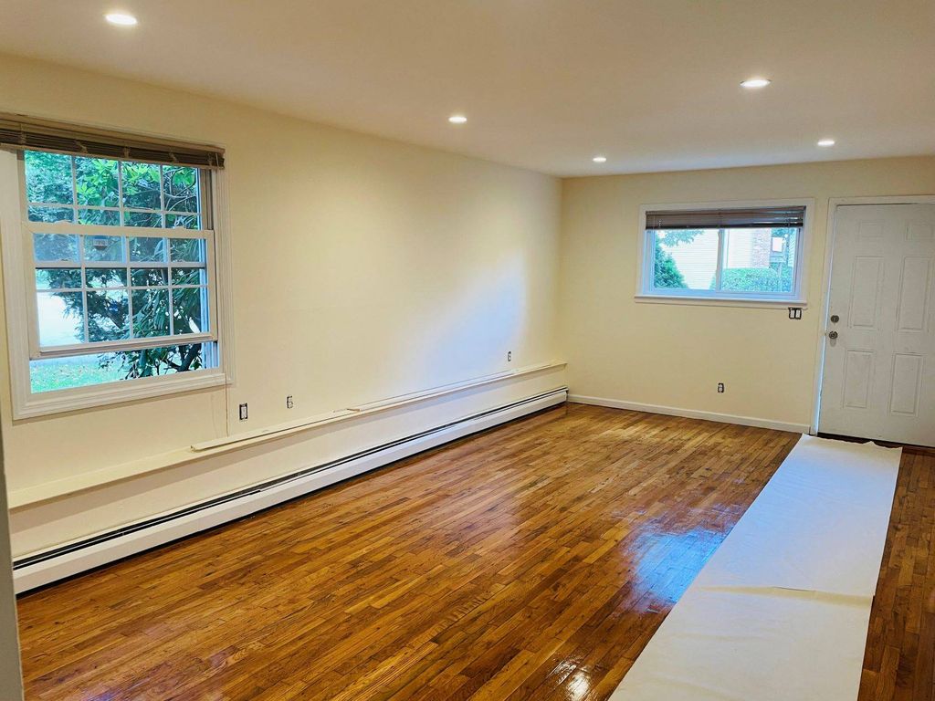 Photo of 6 Alex Ln, Glen Cove, NY 11542 (MLS # 11654170)