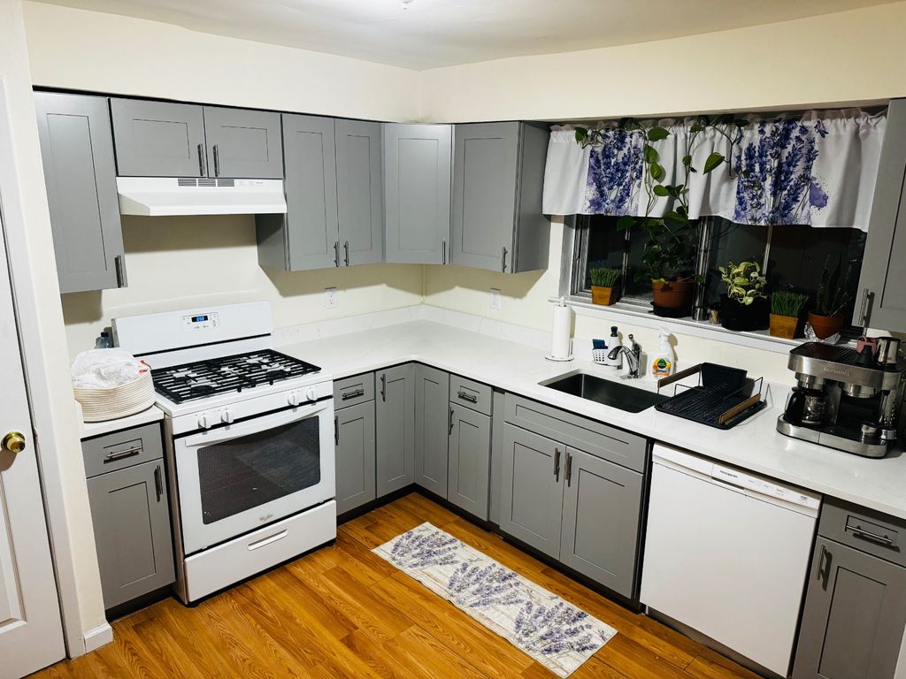 Photo of 6 Alex Ln, Glen Cove, NY 11542 (MLS # 11654170)