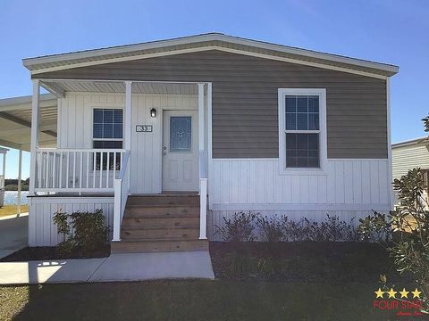 Photo of 33 Live Bait Dr, Avon Park, FL 33825 (MLS # 11652399)