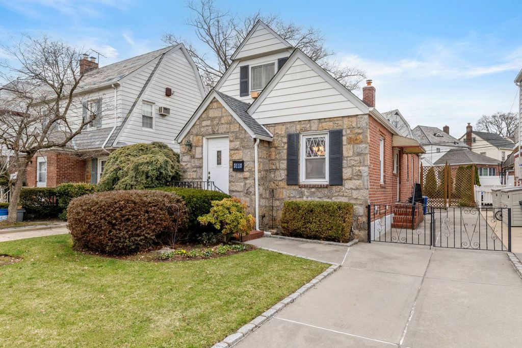 Photo of 5115 Bell Boulevard, Bayside Hills, NY 11364 (MLS # 11675745)