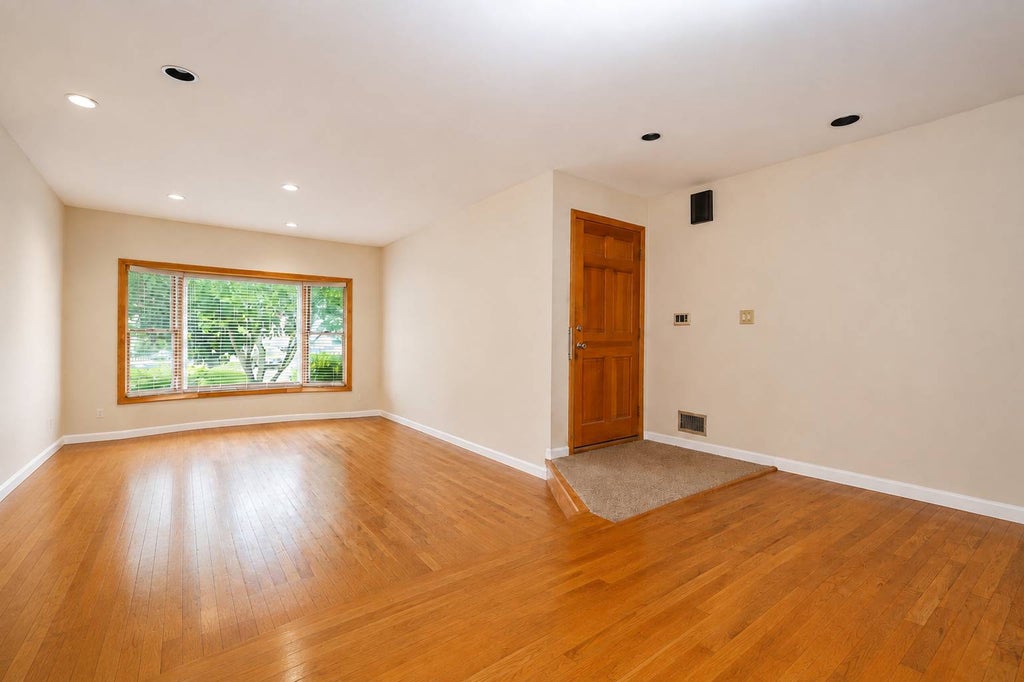 Photo of 112 Amador Street, Staten Island, NY 10303 (MLS # 11933352)