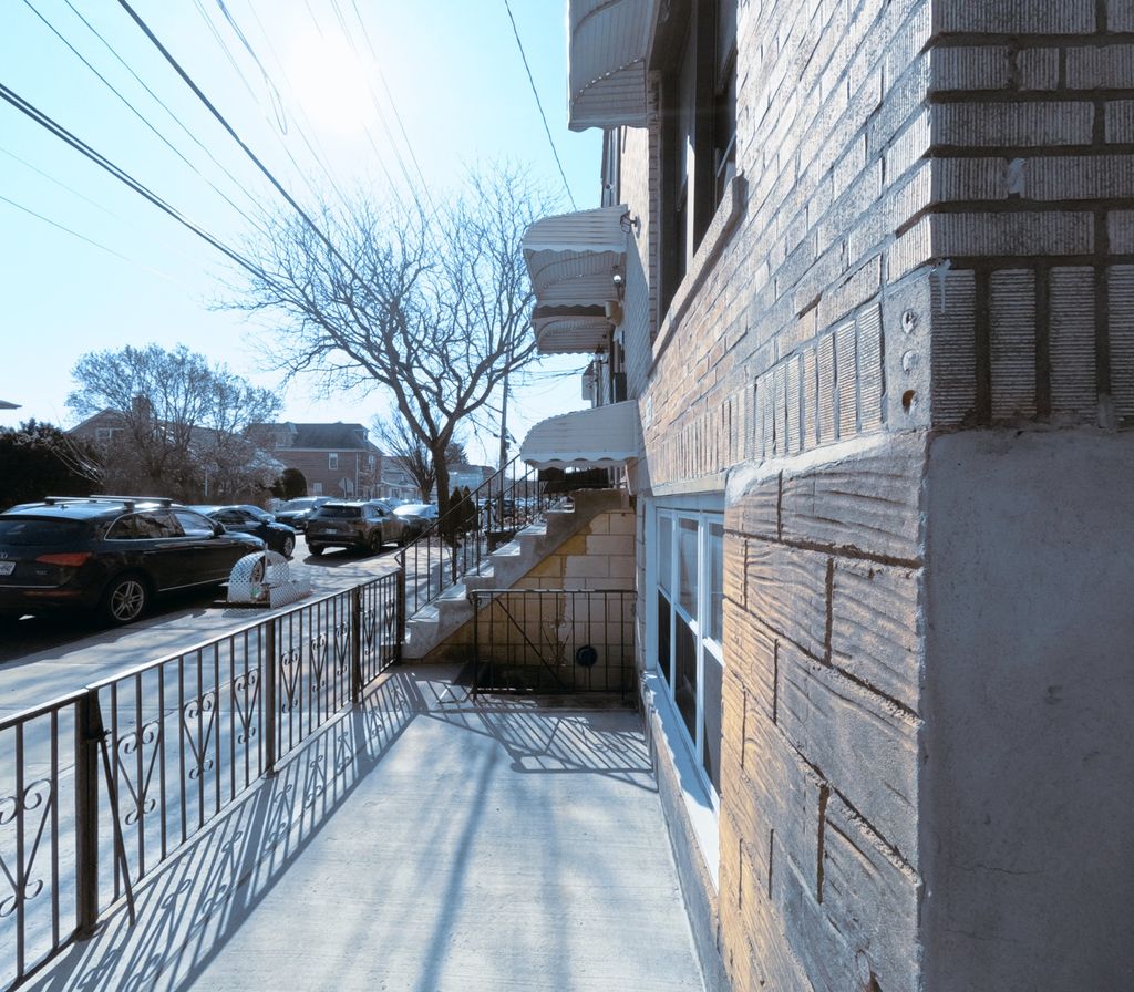 Photo of 769 Edison Ave, Bronx, NY 10465 (MLS # 11684201)