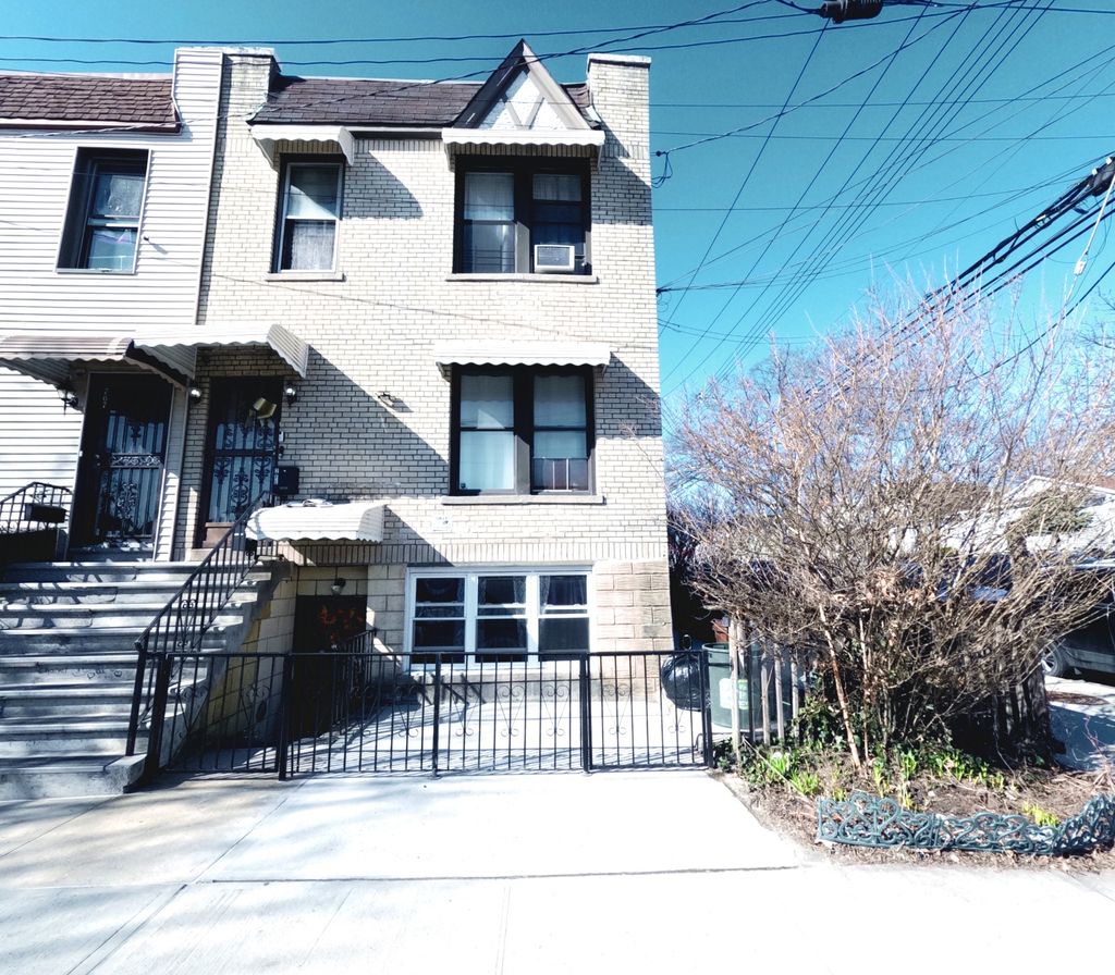 Photo of 769 Edison Ave, Bronx, NY 10465 (MLS # 11684201)